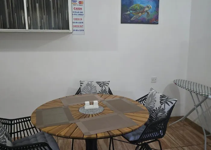 Loversnest Self Catering Affittacamere Anse aux Pins