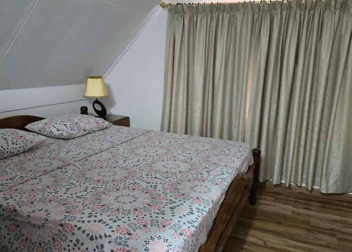 Loversnest Self Catering Affittacamere Anse aux Pins